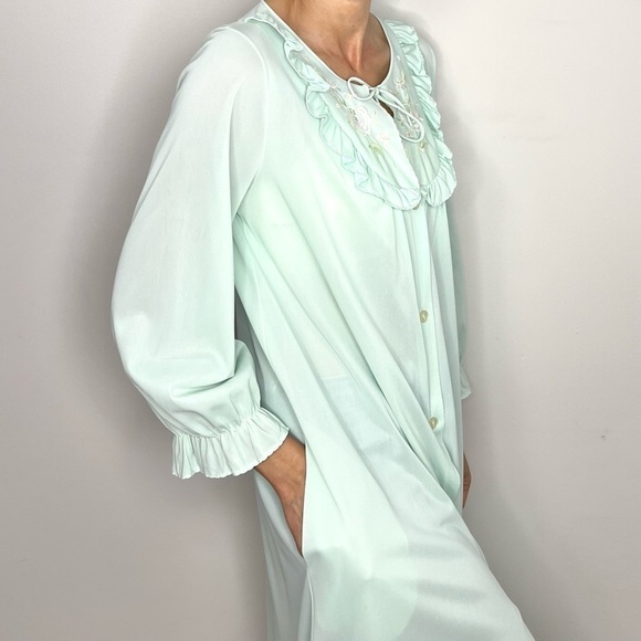 Vintage Mint Green Ruffle Embroidered Button Front Maxi Robe - Picture 3 of 11